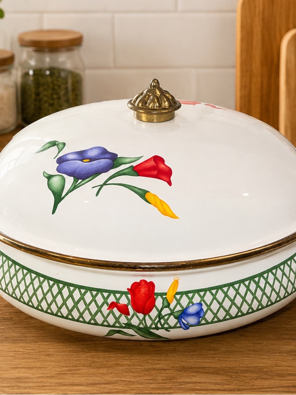 Vintage Regency Club 3 Quart Dutch Oven